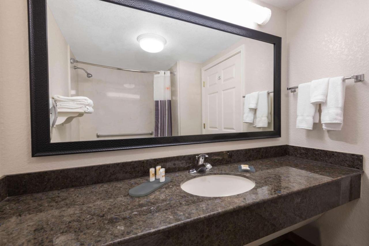 La Quinta Inn & Suites By Wyndham San Antonio Riverwalk Exteriér fotografie