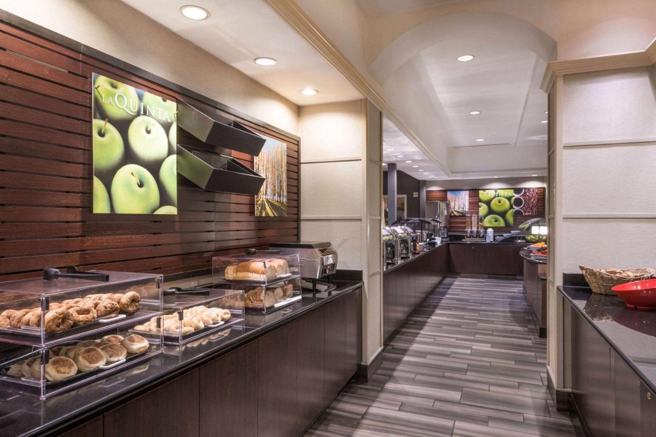 La Quinta Inn & Suites By Wyndham San Antonio Riverwalk Exteriér fotografie