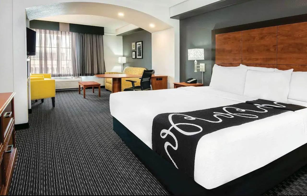 La Quinta Inn & Suites By Wyndham San Antonio Riverwalk Exteriér fotografie