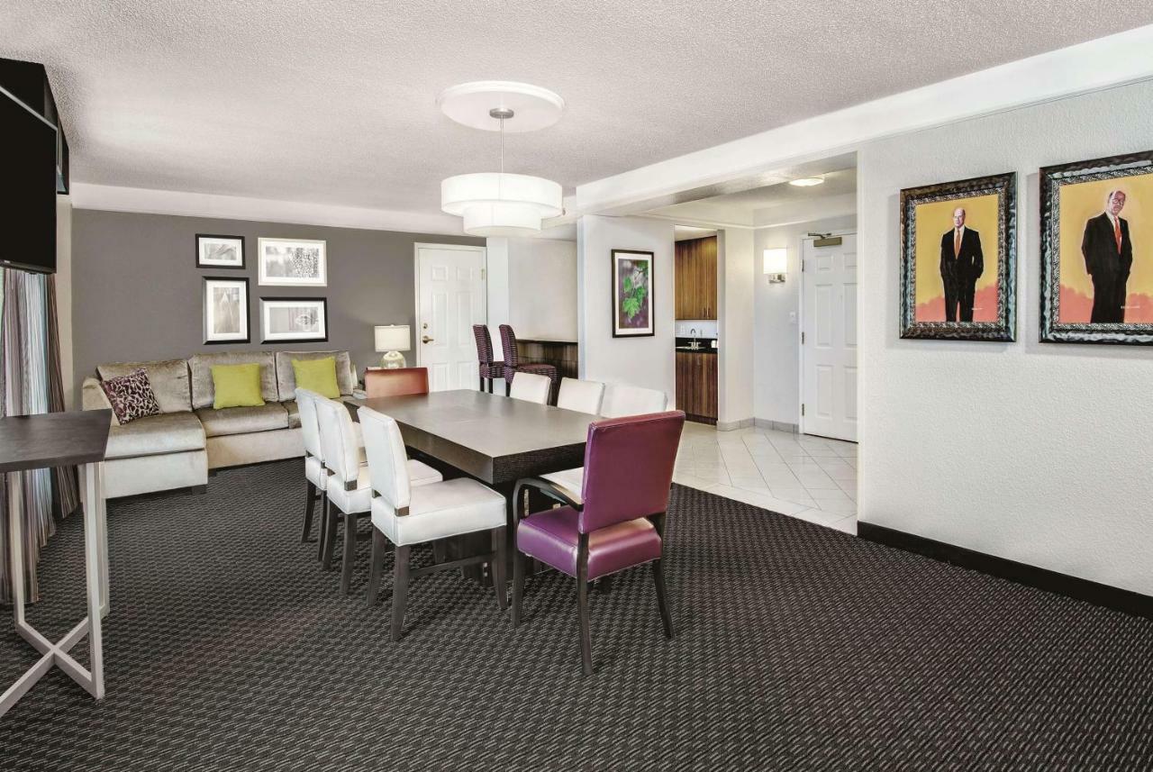 La Quinta Inn & Suites By Wyndham San Antonio Riverwalk Exteriér fotografie