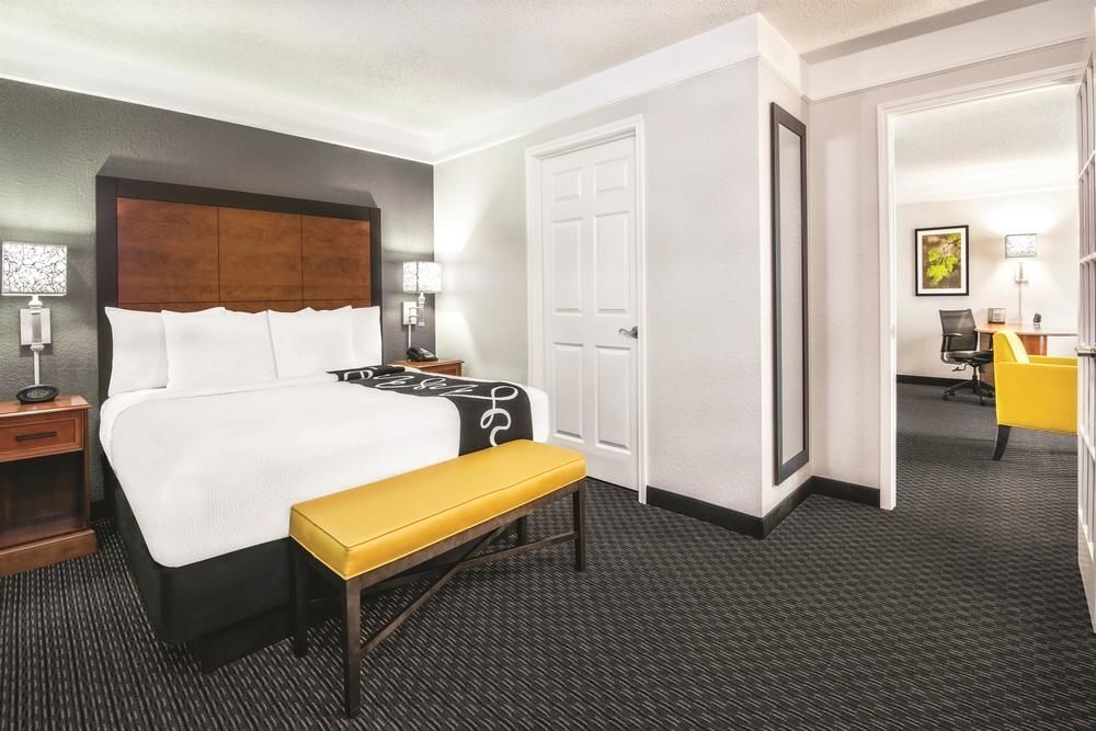La Quinta Inn & Suites By Wyndham San Antonio Riverwalk Exteriér fotografie